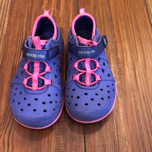 stride rite waterproof shoes